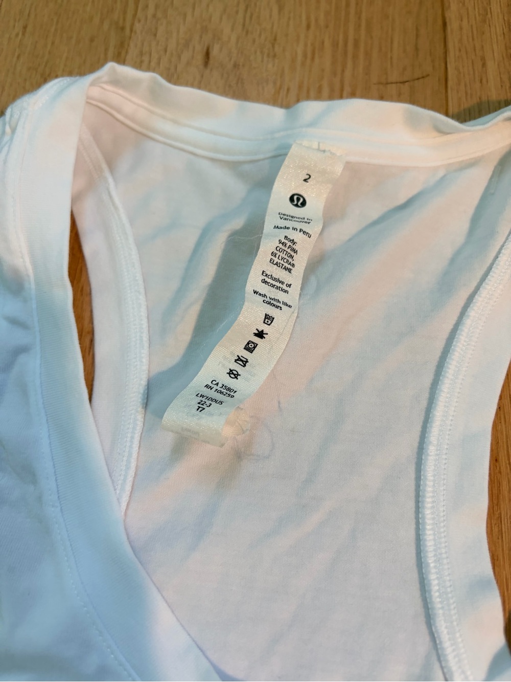 Lululemon University of Michigan Tank Top White Size 2 Athletic Racerback - Picture 3 of 4
